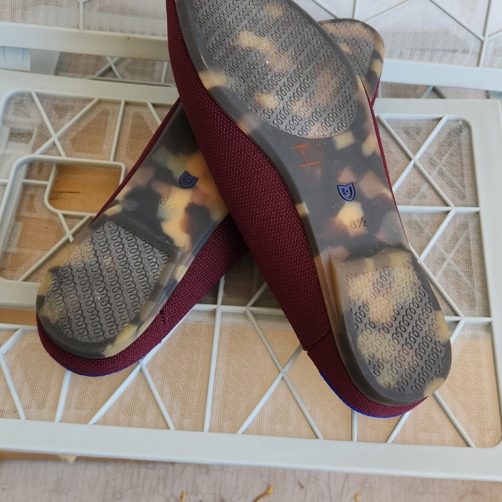 Elegant Burgundy Women's Shoes - Picture 5 of 7